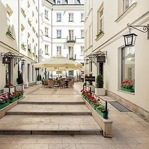**** Apartahotel St. Andrew's Palace Polonia
